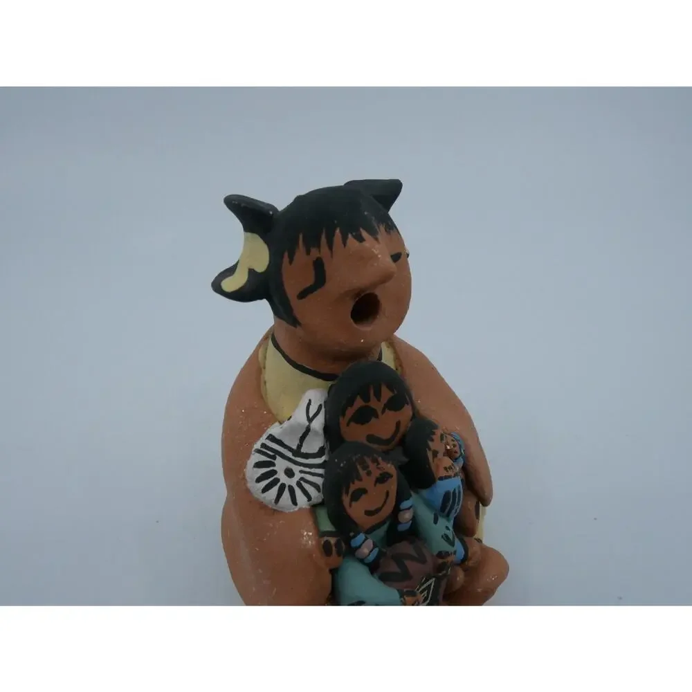 VTG Native American Taos Pueblo Storyteller W children Signed 1999 Figurine